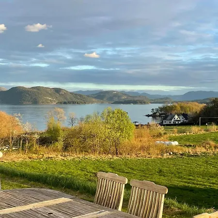 Hus Med Bat, Naerhet Til Og Pulpit Rock Holiday home